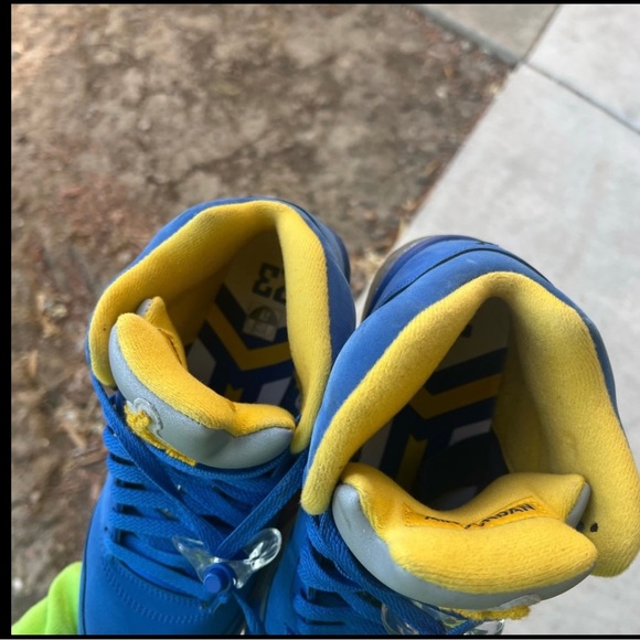 Size 7y Jordan 5 - Picture 2 of 6